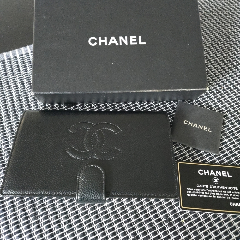 Chane CC Logol Black Leather Wallet